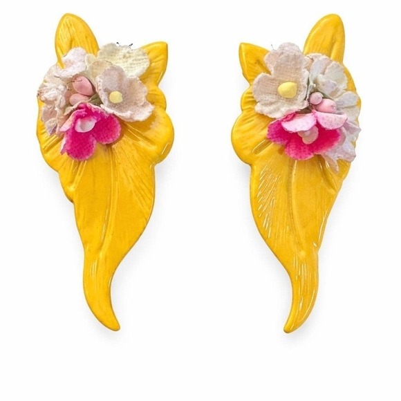 Jewelry - Vintage Yellow Painted Metal Floral Statement Earrings – 3D Flower Clust‎